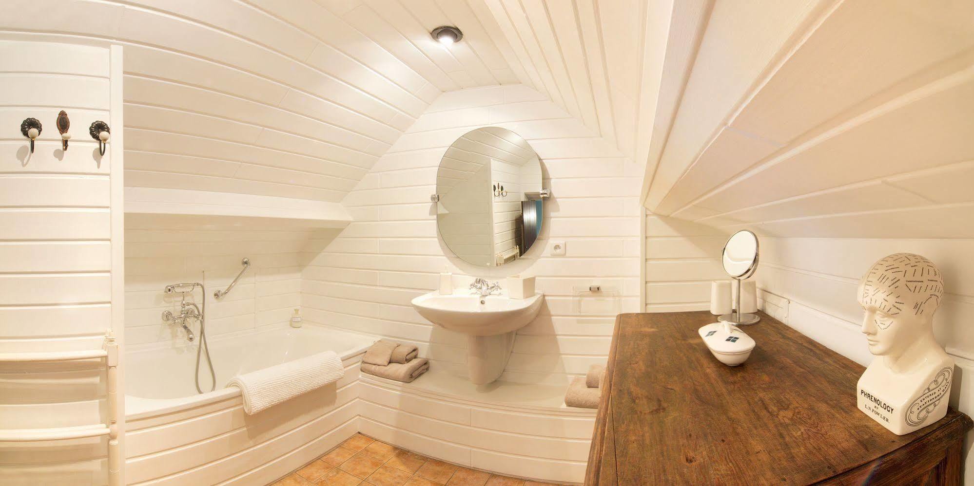 B&B Pronkenburg Брюж Екстериор снимка